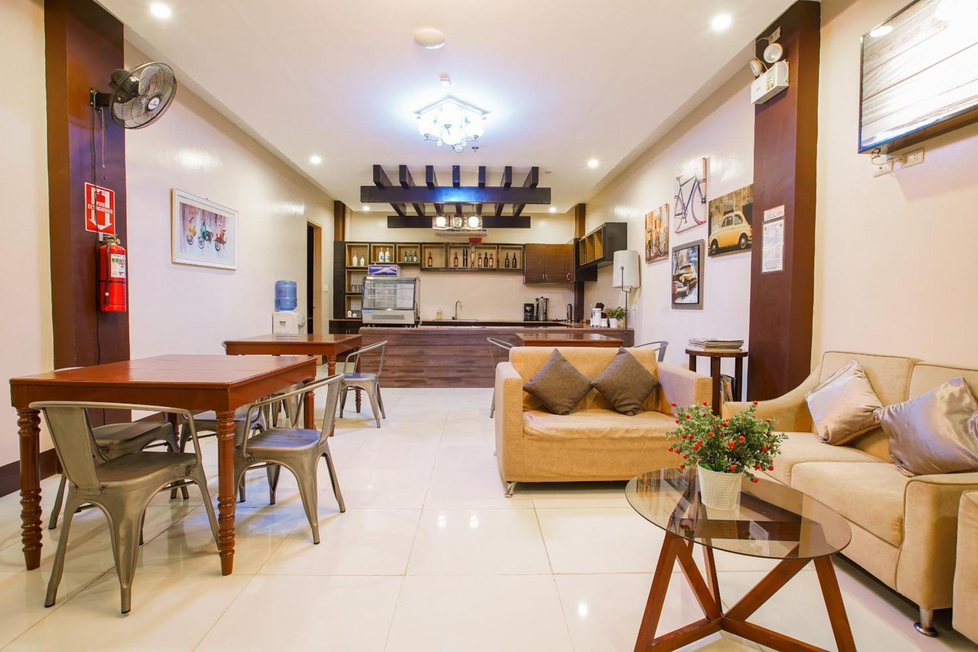 Oyo 236 Hotel Edmundo Pototan Bagian luar foto