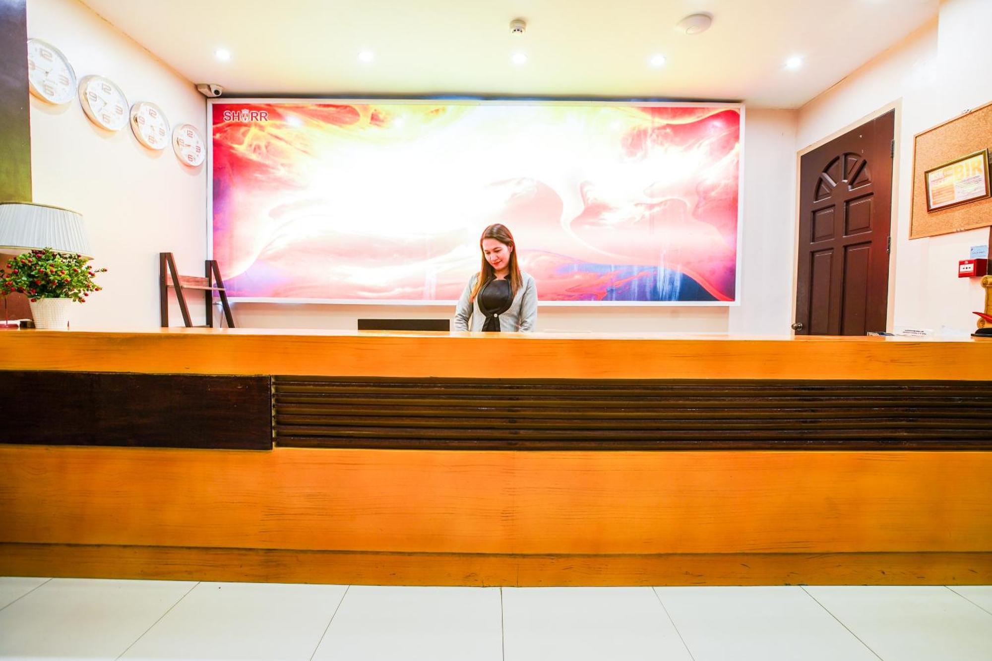 Oyo 236 Hotel Edmundo Pototan Bagian luar foto